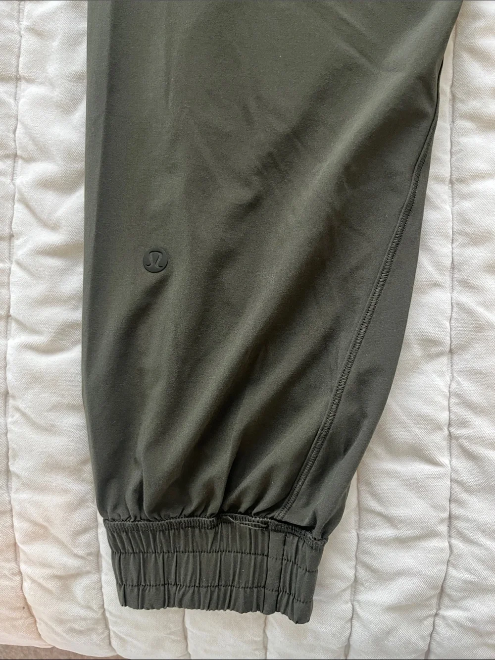 Lululemon Olive Green high rise Jogger Pants